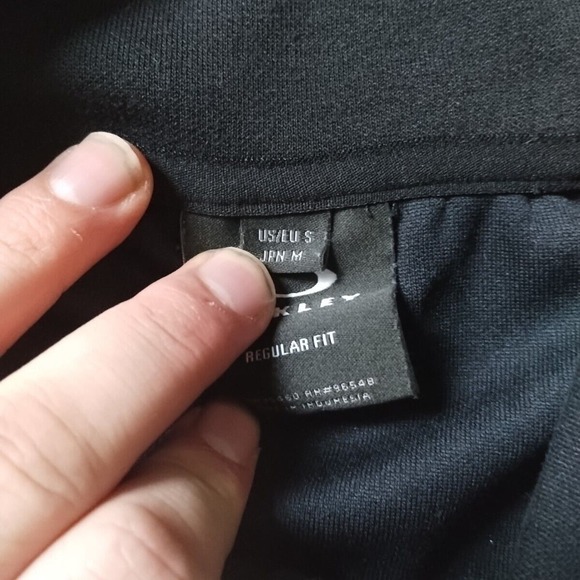 Oakley Black Quarter-Zip Sweatshirt - Picture 4 of 13